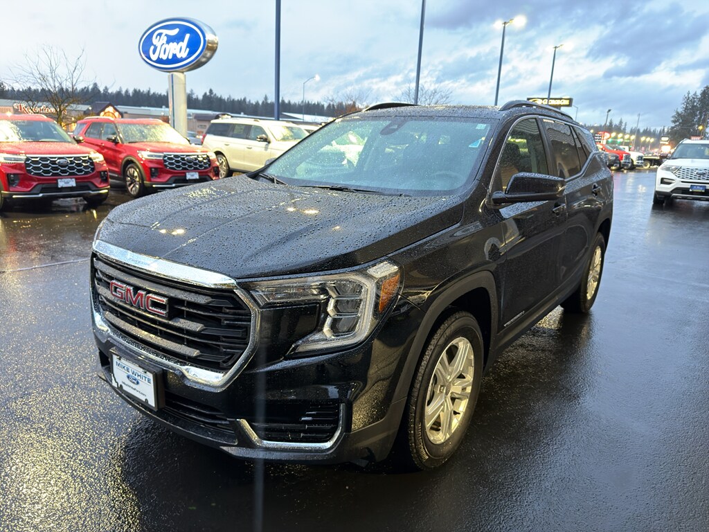 Used 2024 GMC Terrain SLE SUV