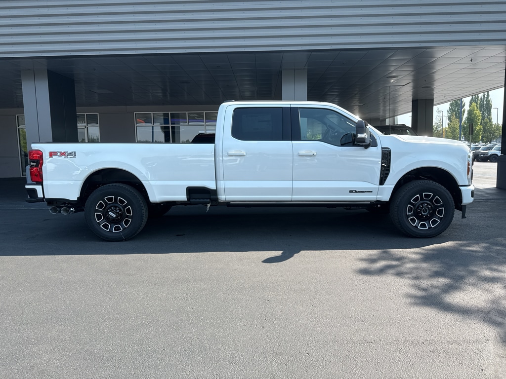 New 2026 Ford F-350 Platinum Truck Crew Cab