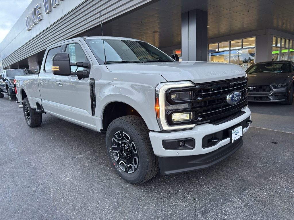2026 Ford F-350 Super Duty Platinum's photo