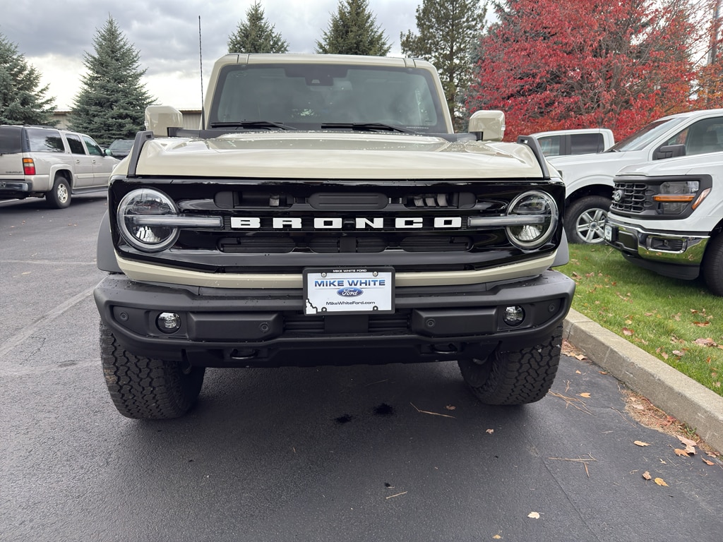 New 2025 Ford Bronco Outer Banks SUV