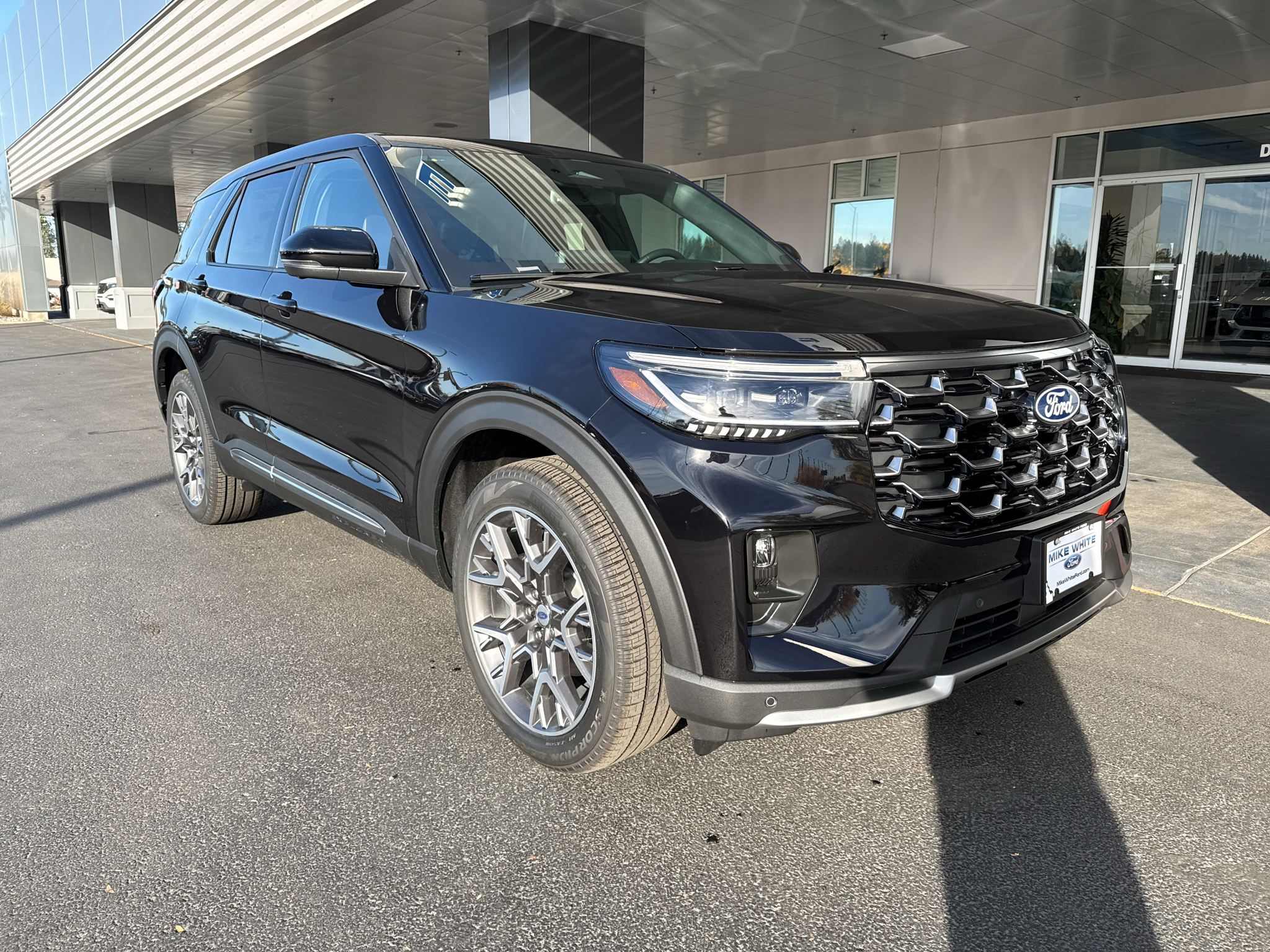 New 2027 Ford Explorer Platinum SUV