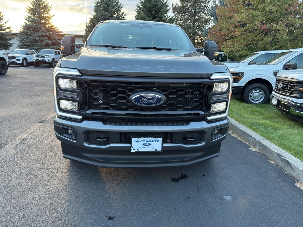 New 2026 Ford F-350 XL Truck Crew Cab