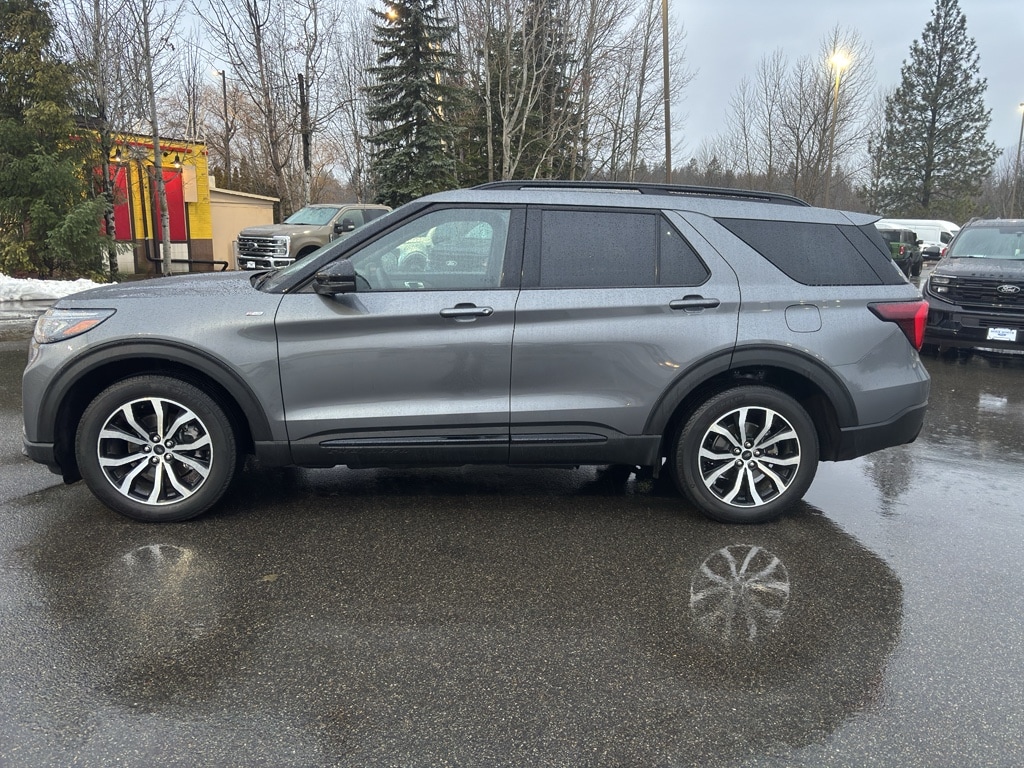 Used 2025 Ford Explorer ST-Line SUV