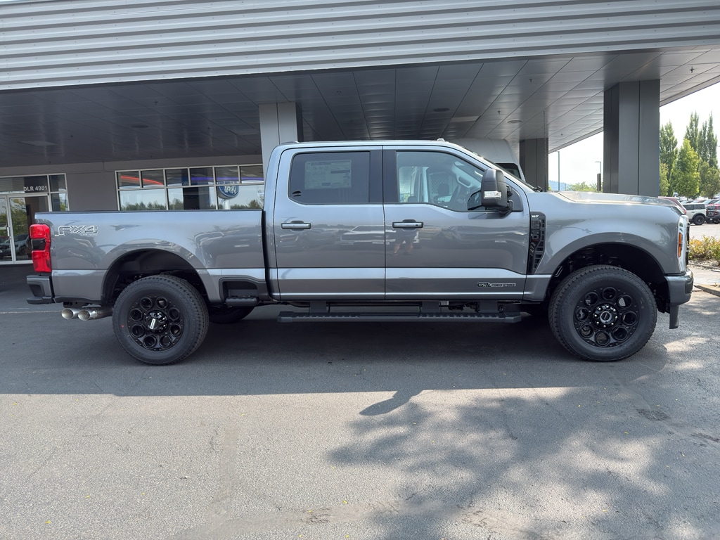 New 2026 Ford F-350 XLT Truck Crew Cab