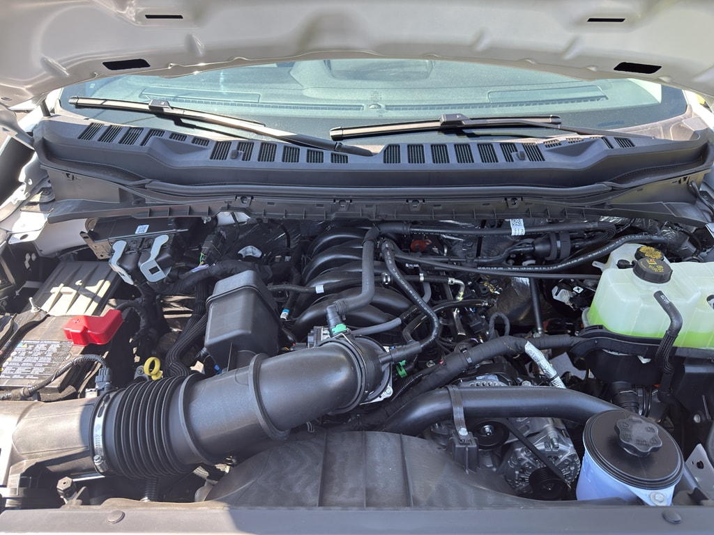 2025 Ford F-350 Super Duty Chassis Cab XL - Photo 33