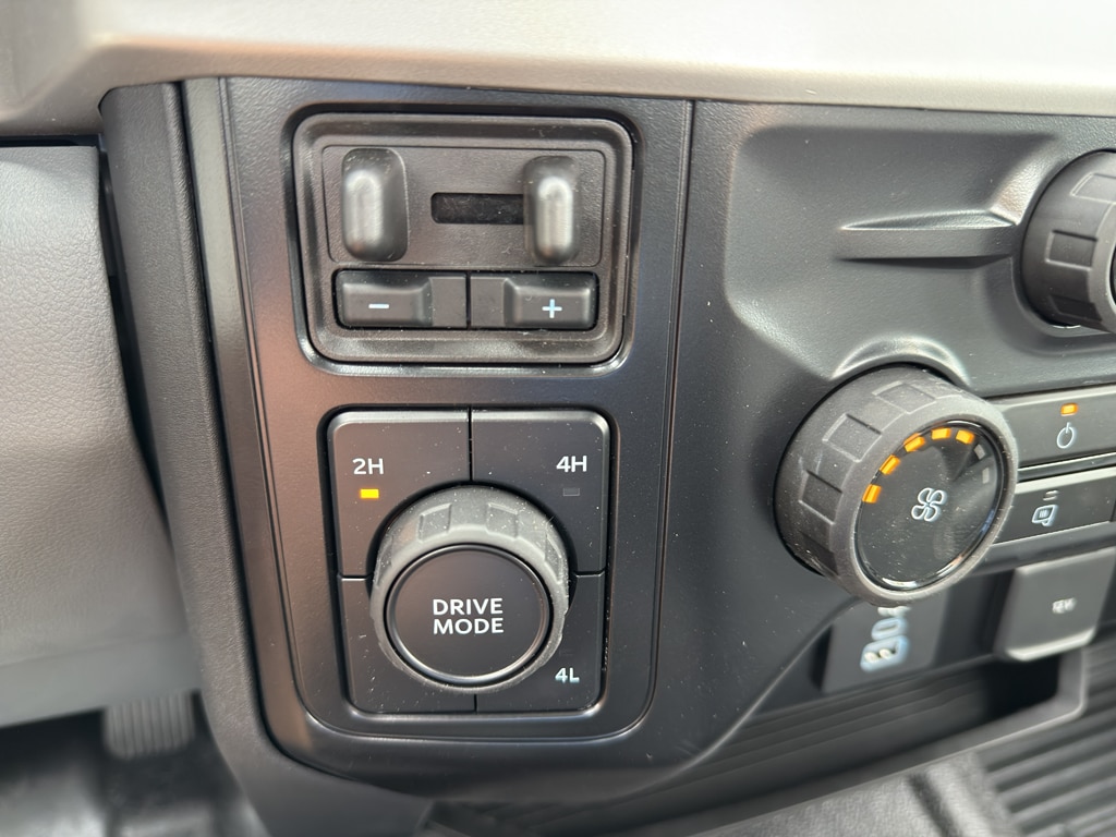 2025 Ford F-550 Super Duty Chassis Cab XL - Photo 27