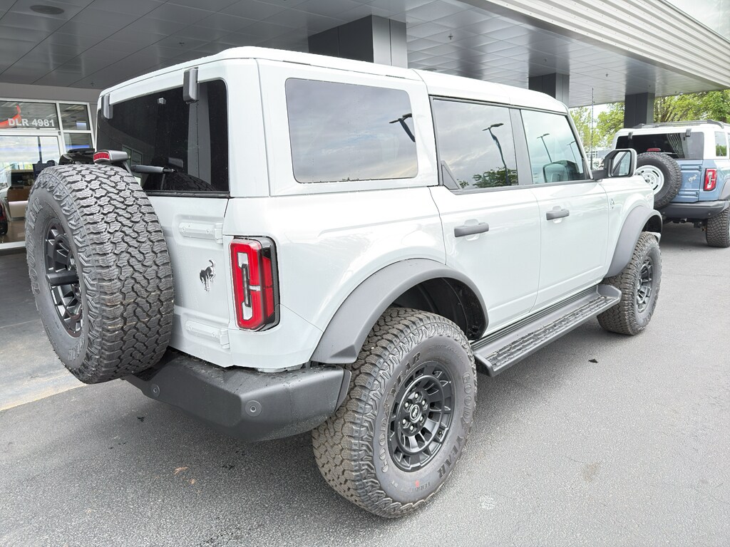 New 2026 Ford Bronco Outer Banks SUV