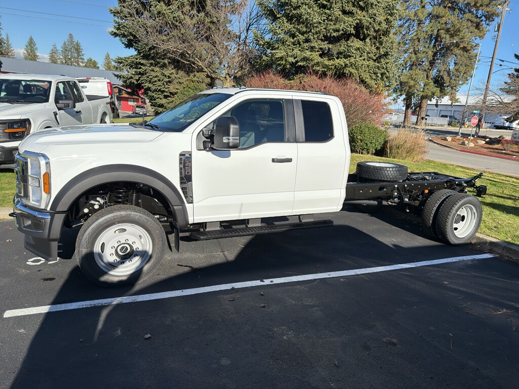2026 Ford F-450 XL photo 3