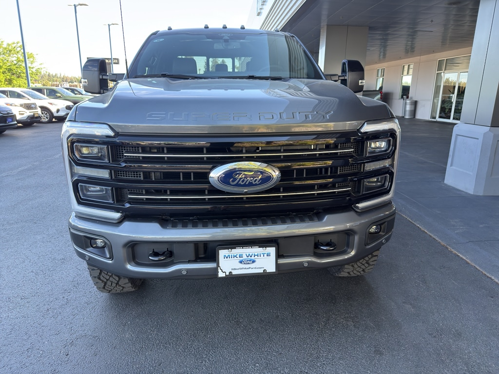 New 2026 Ford F-350 Platinum Truck Crew Cab