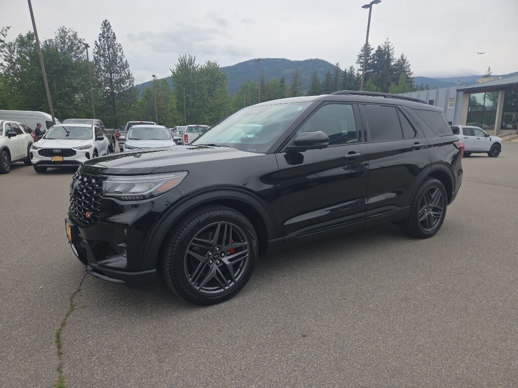 Used 2025 Ford Explorer ST SUV