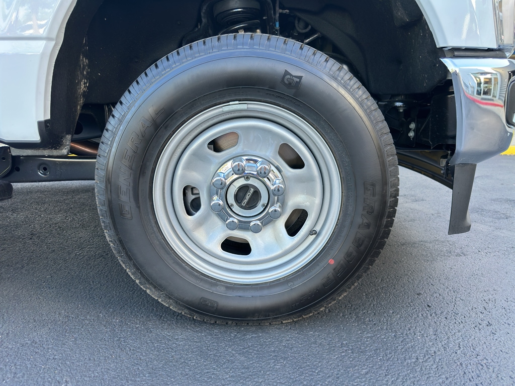 2025 Ford F-350 Super Duty Chassis Cab XL - Photo 6