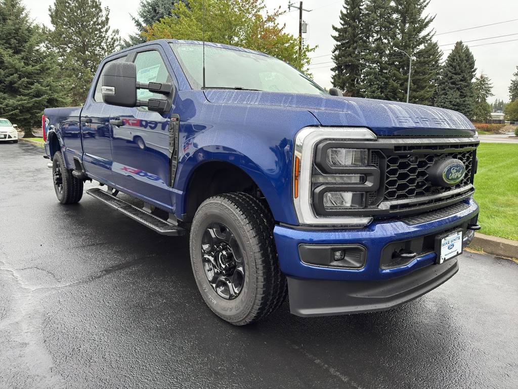 2026 Ford F-350 Super Duty XL's photo