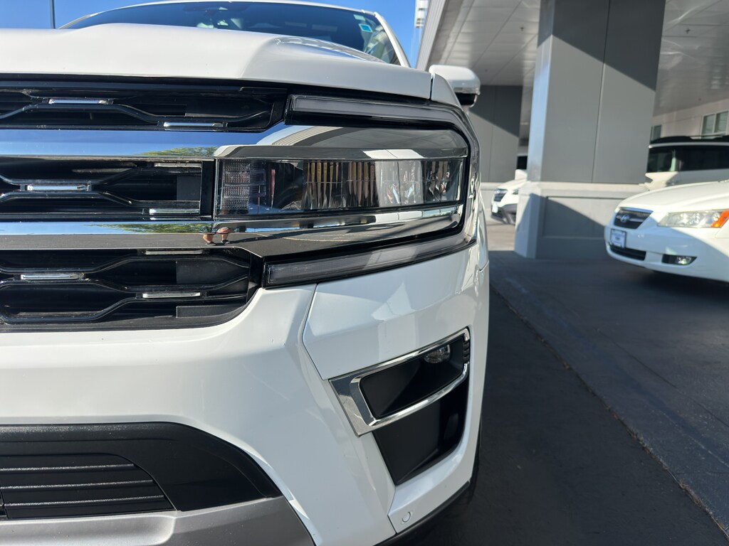 2024 Ford Expedition MAX Limited photo 4
