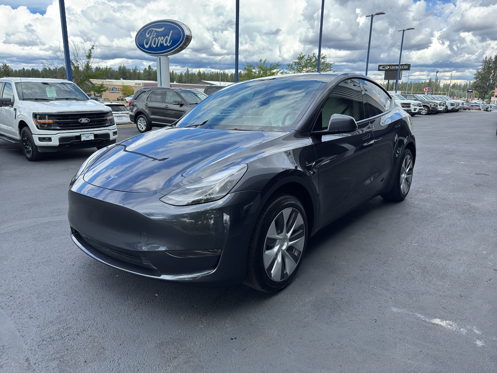 Used 2024 Tesla Model Y Long Range with VIN 7SAYGDED8RF096611 for sale in Northfield, Minnesota