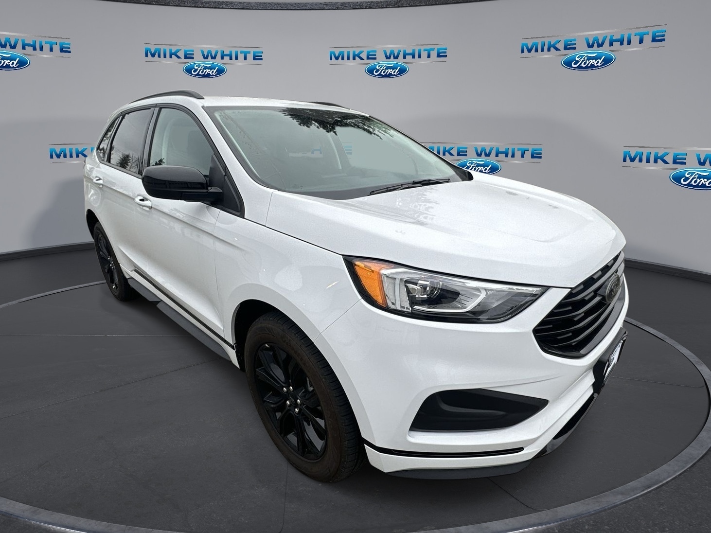 2023 Ford Edge SE