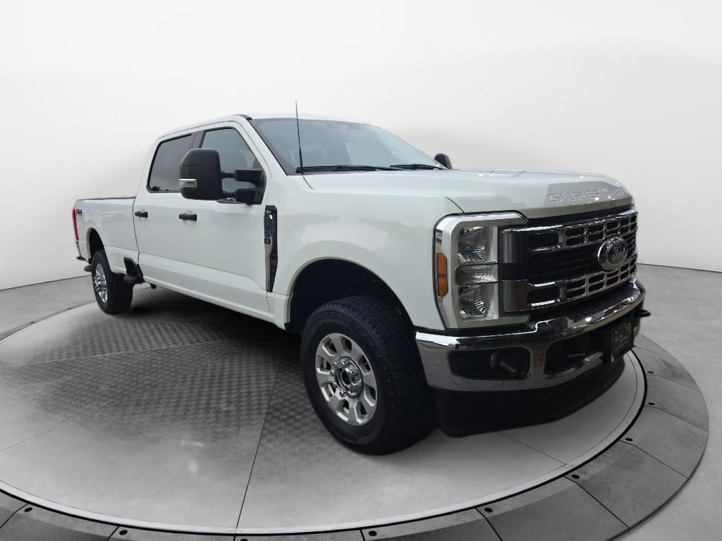 2024 Ford F-350 Super Duty XLT's photo