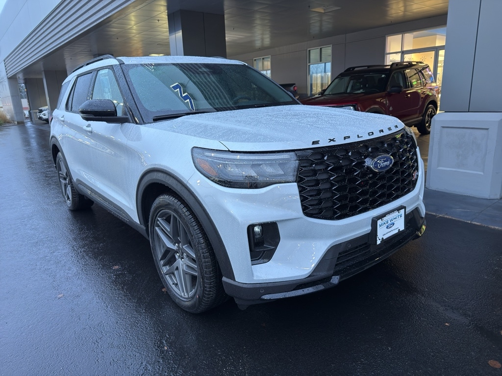 2026 Ford Explorer ST's photo