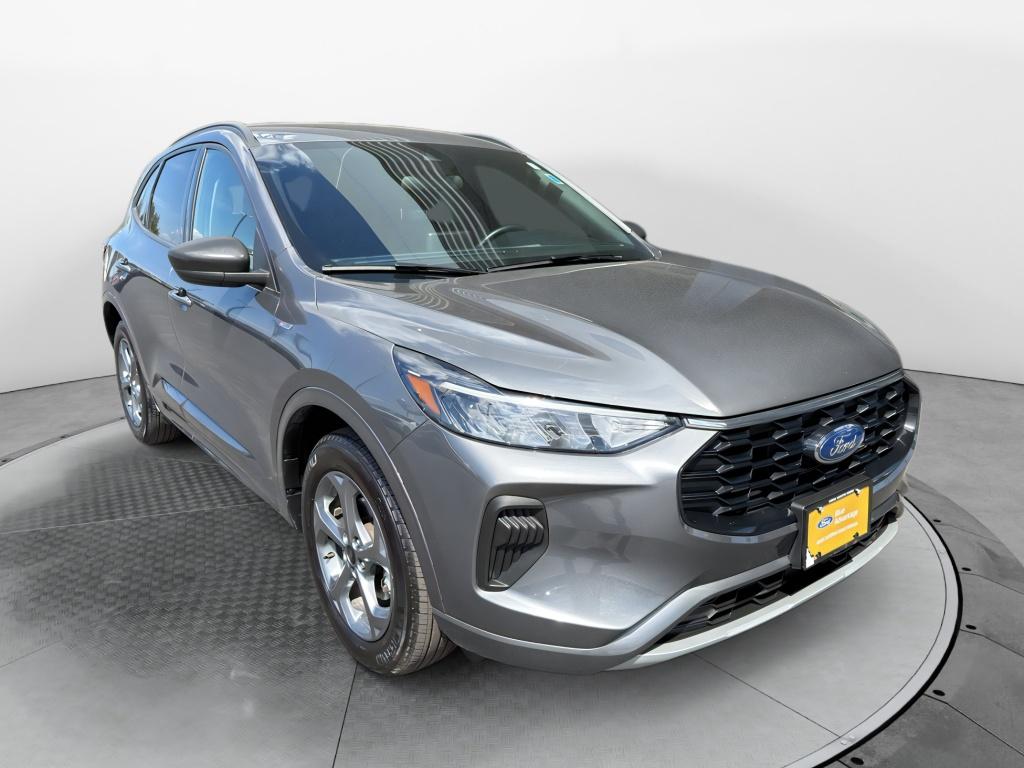 2023 Ford Escape ST-Line AWD's photo