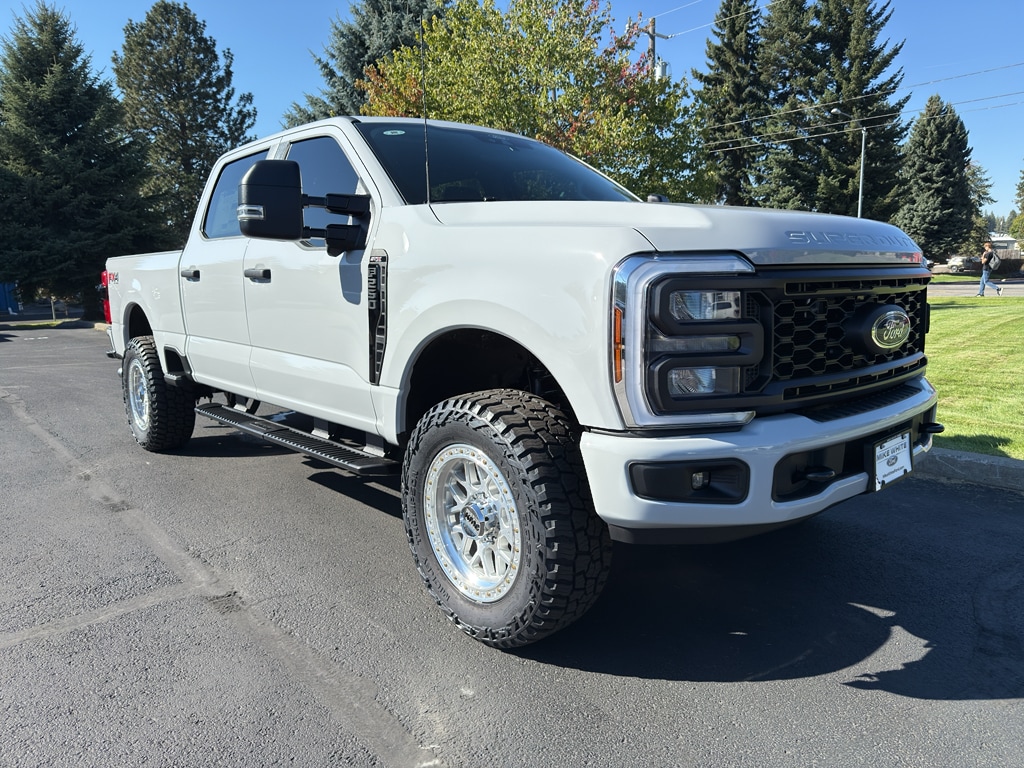 2026 Ford F-250 Super Duty XL's photo
