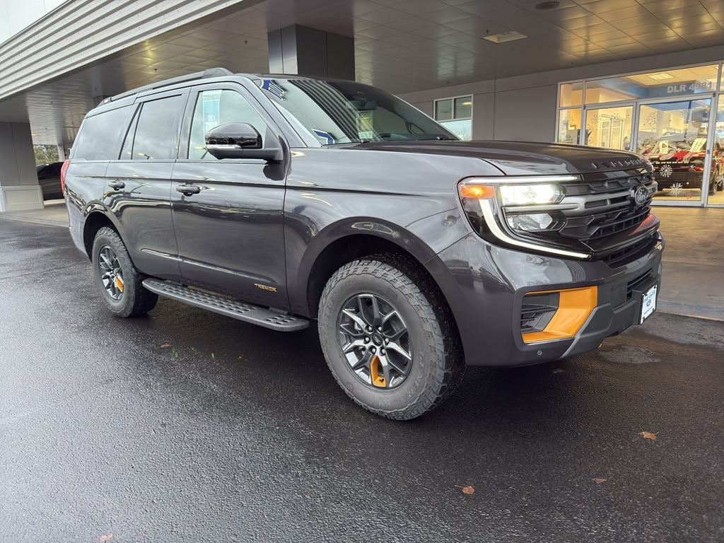 2025 Ford Expedition Tremor's photo