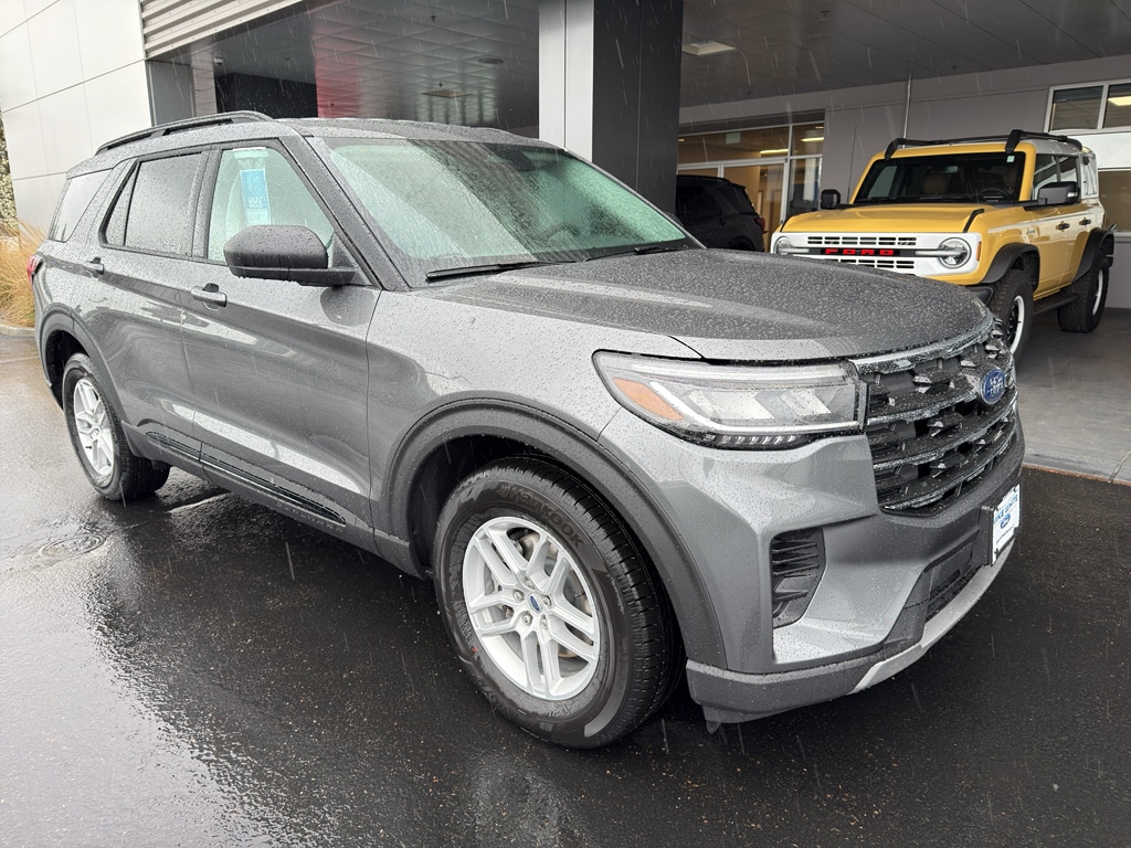 2026 Ford Explorer Active 4WD's photo