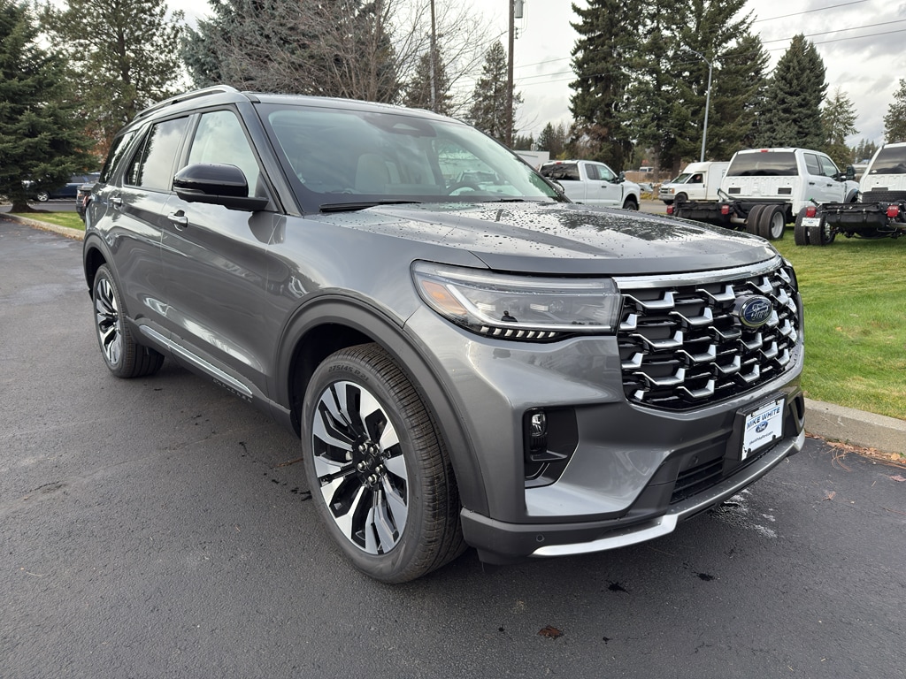 2026 Ford Explorer Platinum's photo