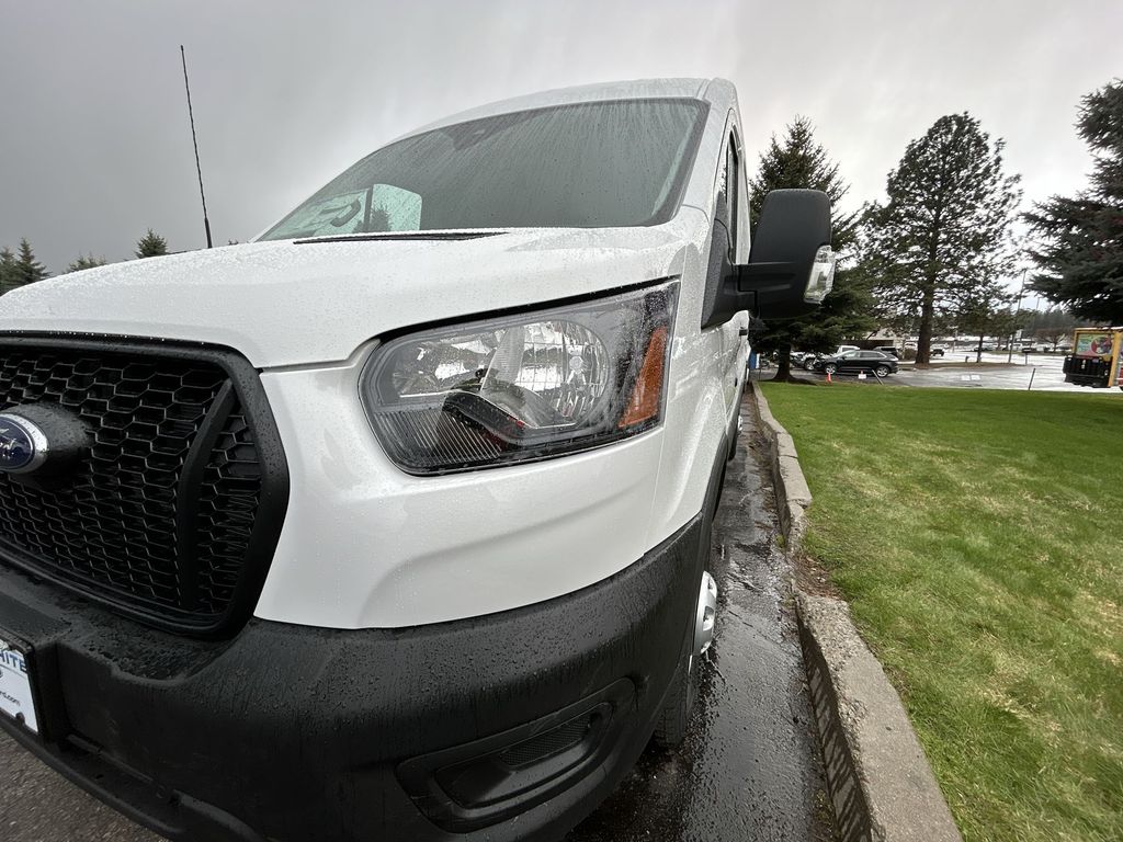 2025 Ford Transit photo 4