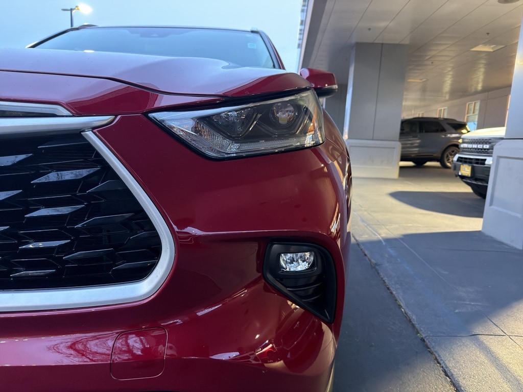 Used 2021 Toyota Highlander XLE SUV