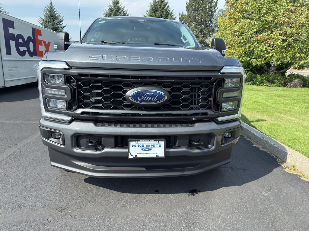 New 2026 Ford F-350 XL Truck Crew Cab