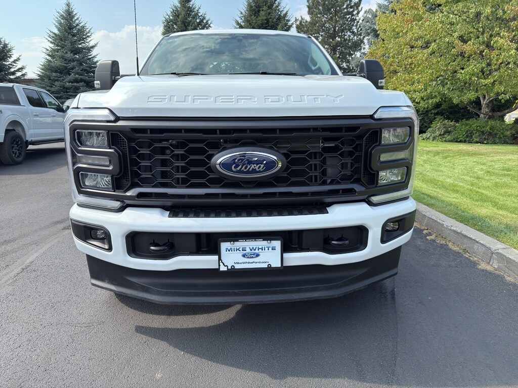 2026 Ford F-350 XL photo 2