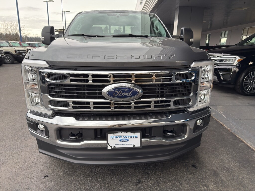 New 2026 Ford F-350 XLT Truck Super Cab