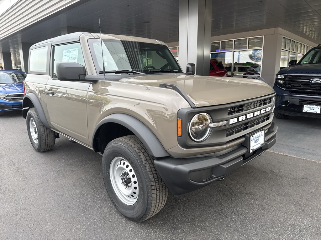 New 2026 Ford Bronco Base SUV