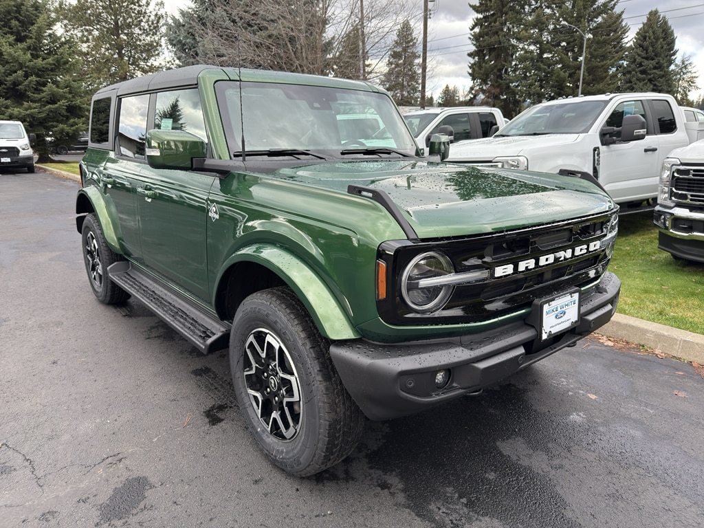 New 2025 Ford Bronco Outer Banks SUV