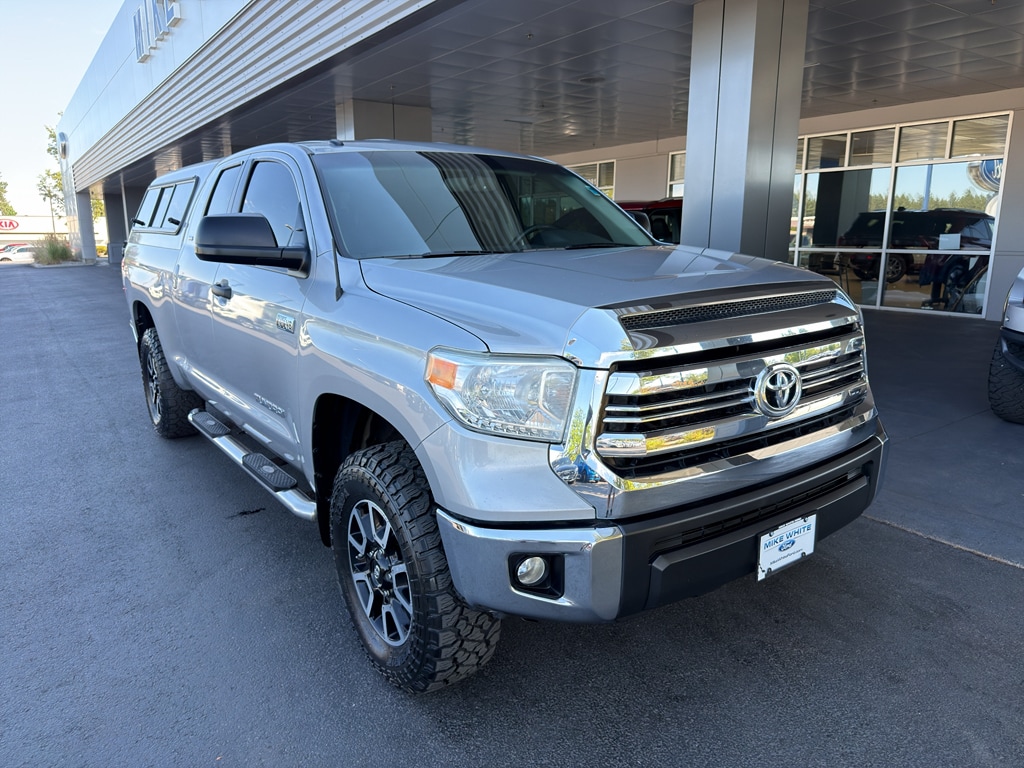 Used 2016 Toyota Tundra SR5 Crew Cab Short Bed Truck