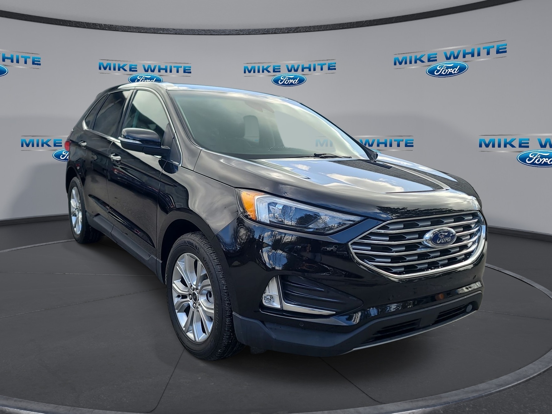 2024 Ford Edge Titanium AWD's photo