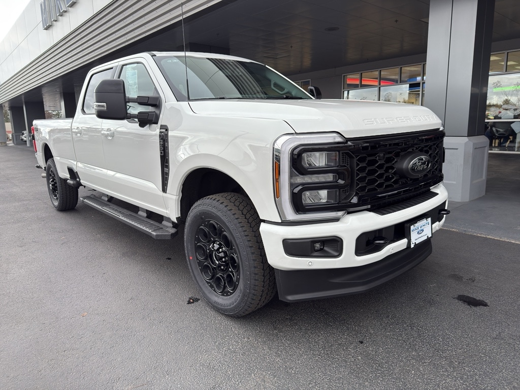 2026 Ford F-350 Super Duty Lariat's photo