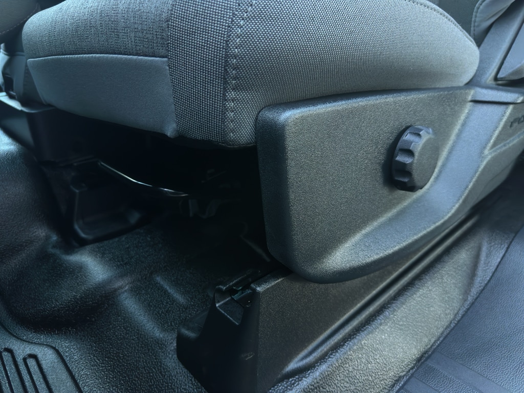 2025 Ford F-350 Super Duty Chassis Cab XL - Photo 18