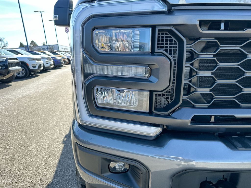 2025 Ford F-250 XL photo 4