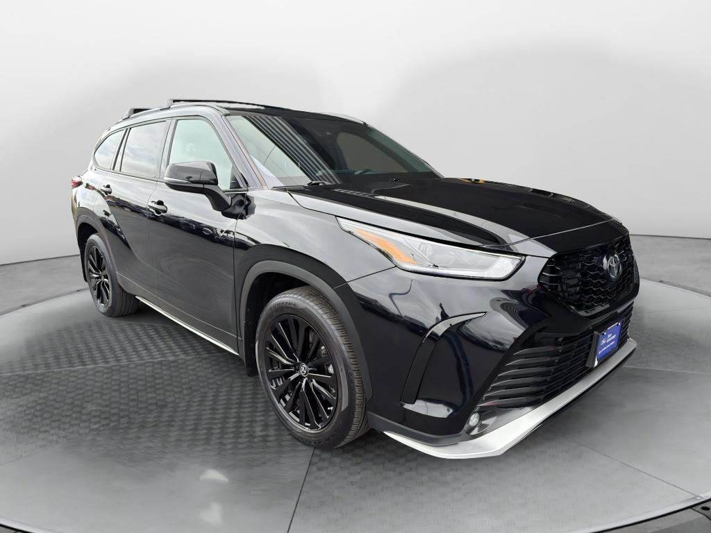2023 Toyota Highlander XSE AWD's photo