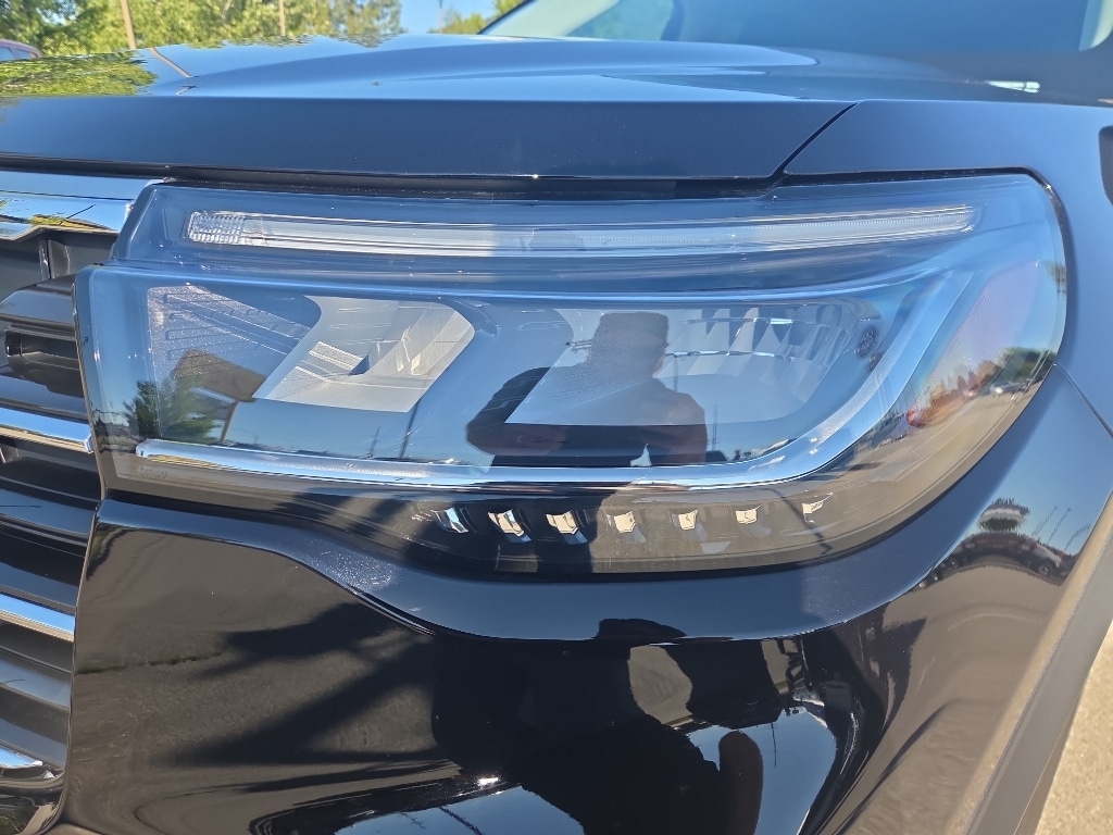 Certified 2025 Ford Explorer Active SUV