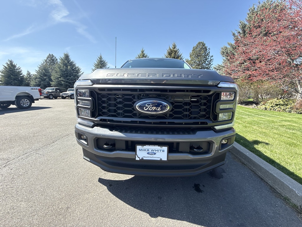 New 2025 Ford F-350 XL Truck Crew Cab