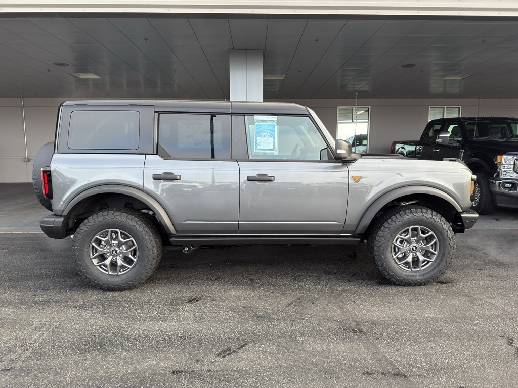 New 2025 Ford Bronco Badlands SUV
