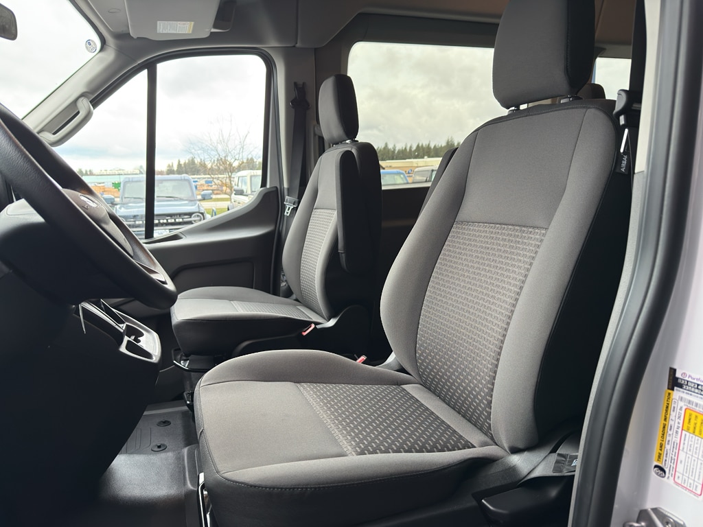 2025 Ford Transit Passenger Van XL - Photo 17