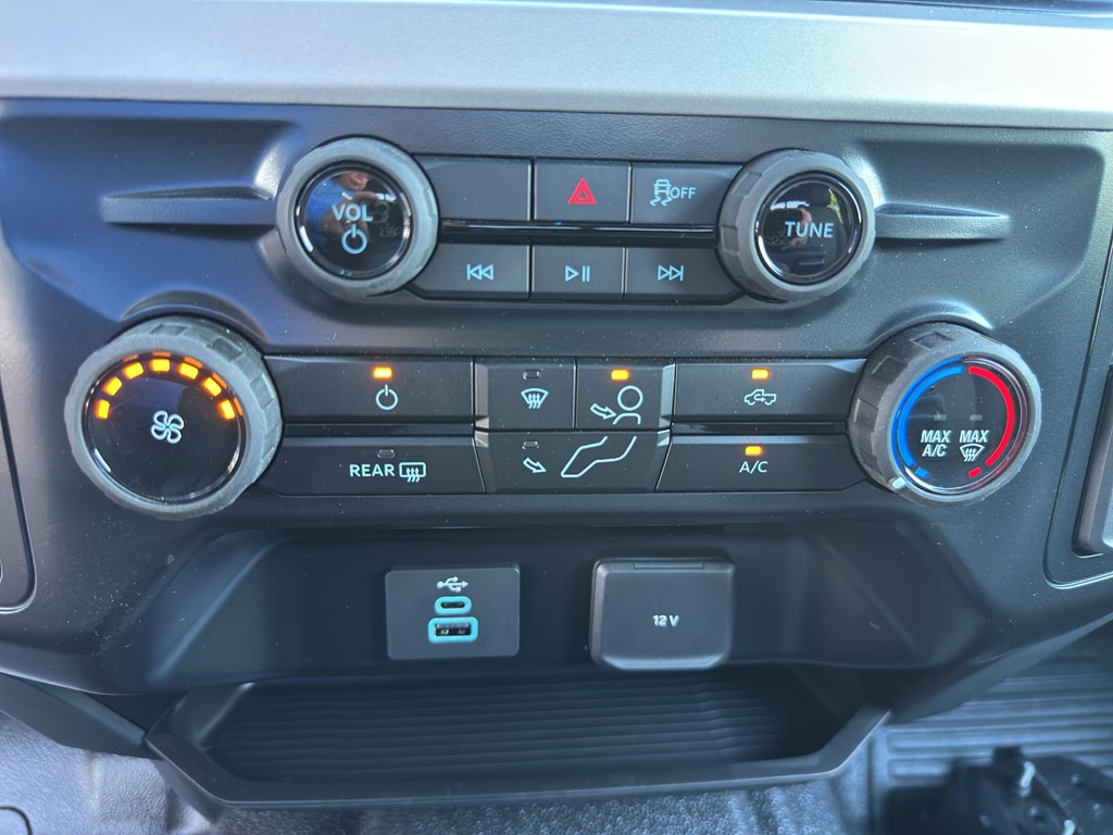 2025 Ford F-350 Super Duty Chassis Cab XL - Photo 27