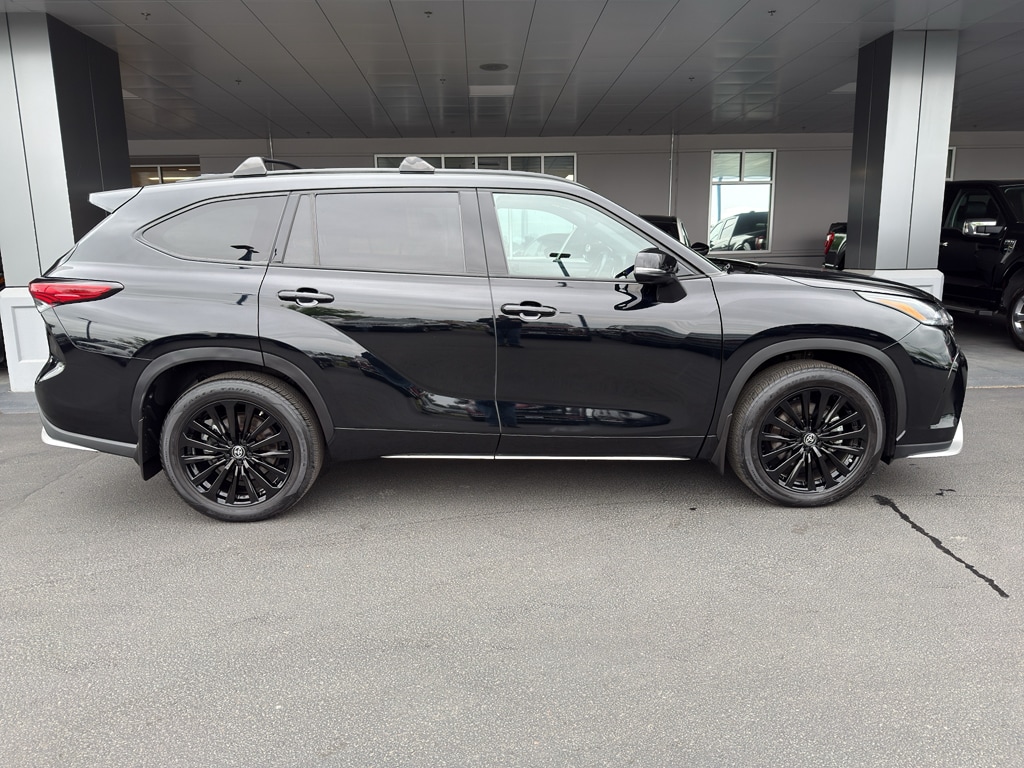 Used 2023 Toyota Highlander XSE SUV