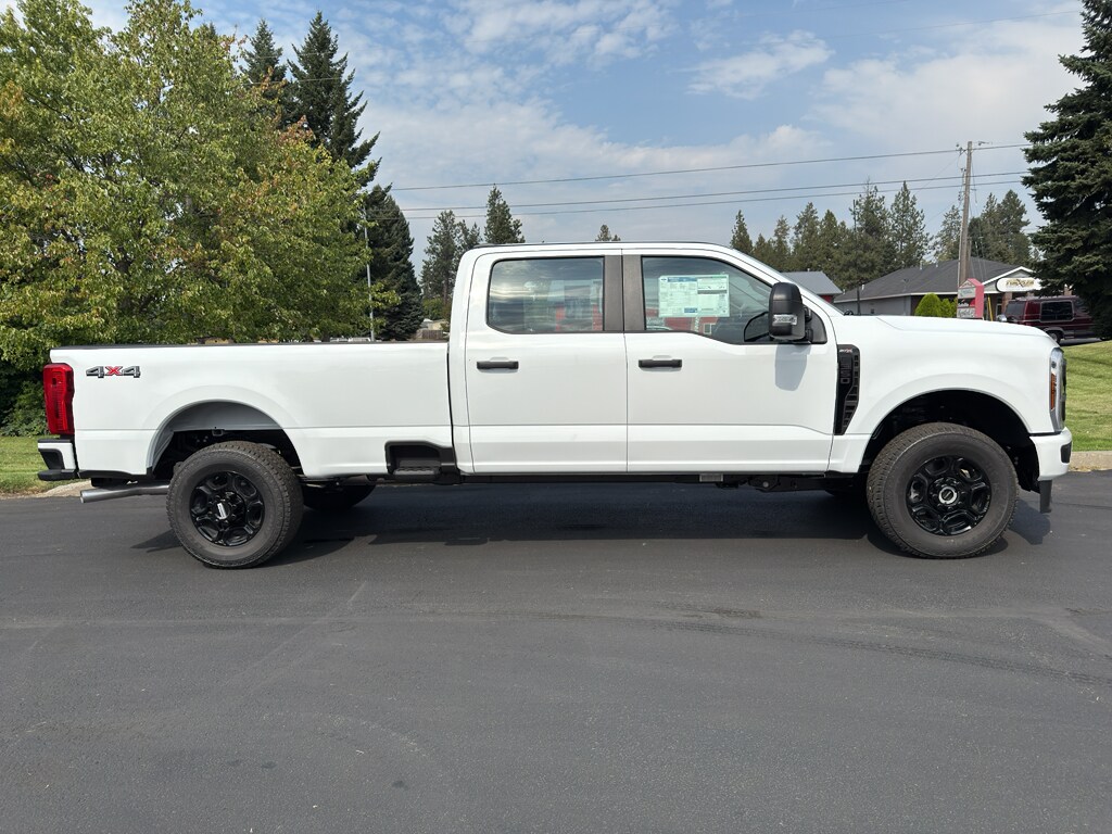 2026 Ford F-350 XL photo 4