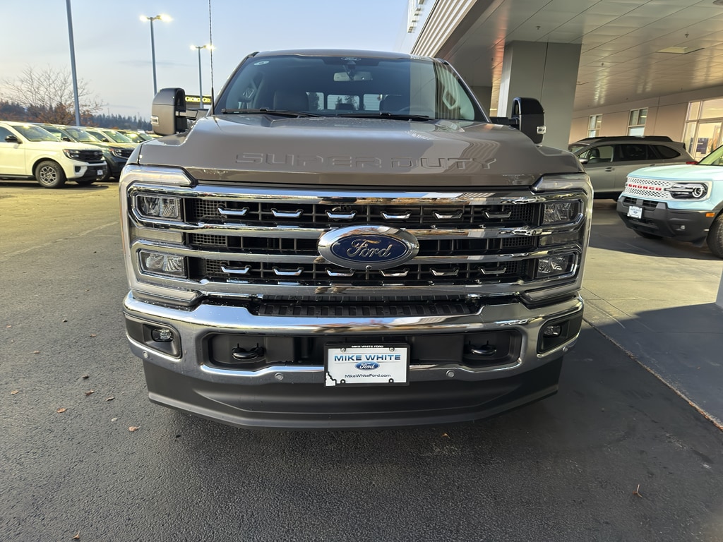 New 2026 Ford F-350 Lariat Truck Crew Cab