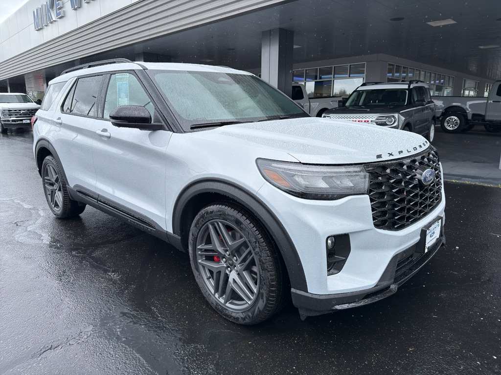 2026 Ford Explorer ST 4WD's photo