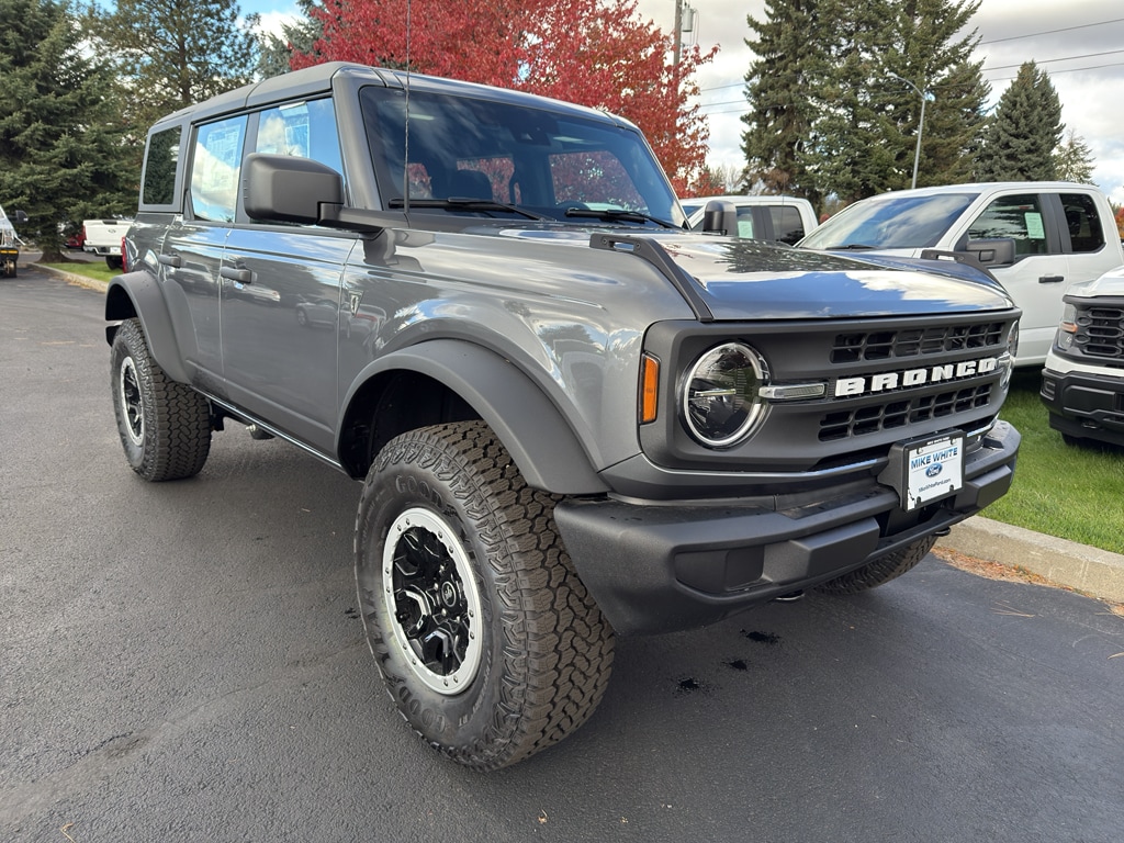 2025 Ford Bronco 4-Door Base's photo