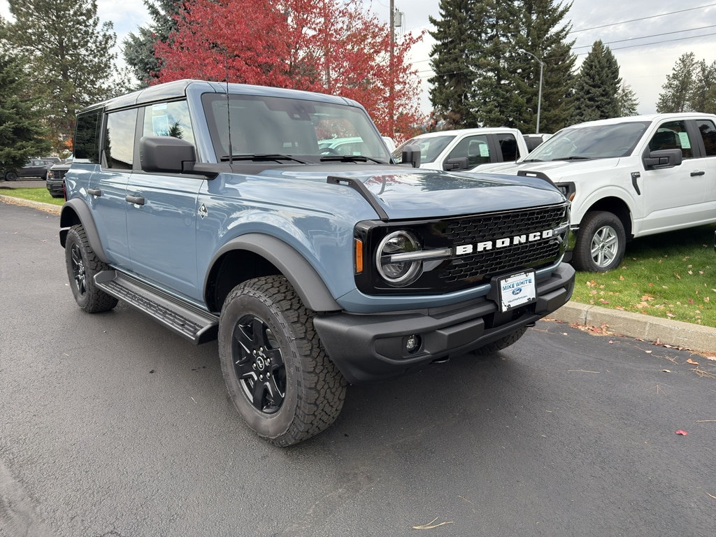 2025 Ford Bronco 4-Door Outer Banks's photo